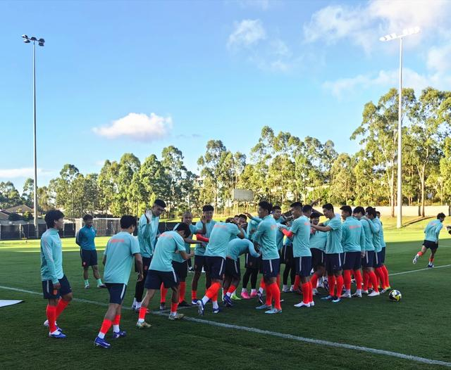 中国男足迎战世界杯劲旅库拉索 磨合难题成关键