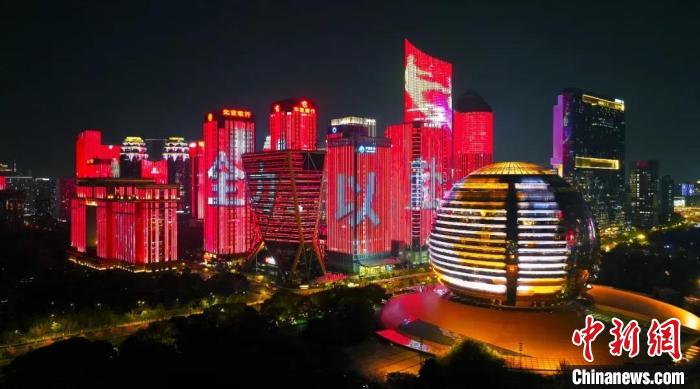 杭州主场氛围浓烈 中国男足迎战澳大利亚