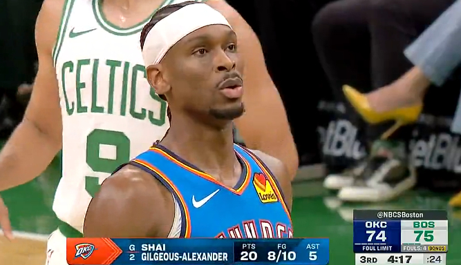 亚历山大连续133场20+得分挑战历史纪录