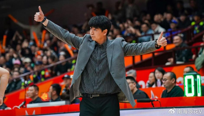 焦泊乔离队广东宏远第二阶段崩盘 伤病潮冲击