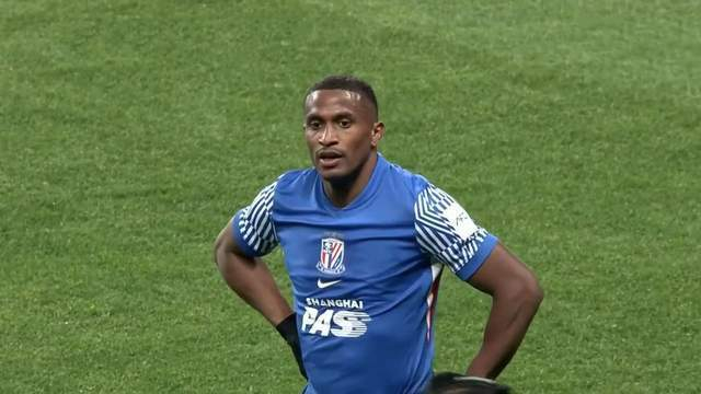 申花对阵国安关键战 吴启鹏成长成后防新星