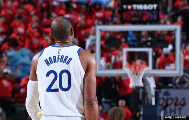 勇士逆转快船老将爆发助队取胜